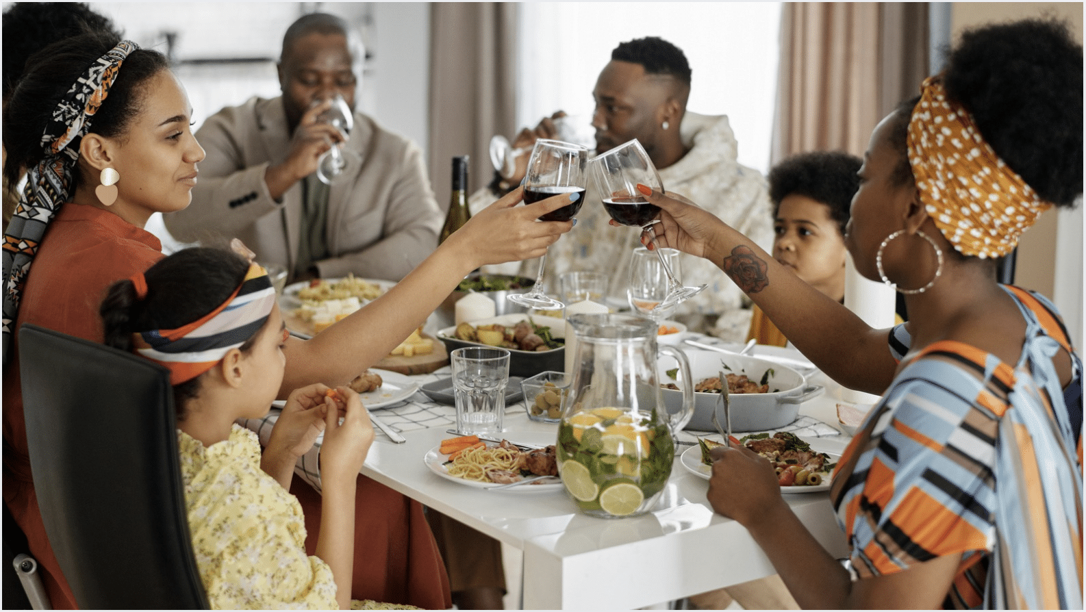 Holiday-themed potluck Parties