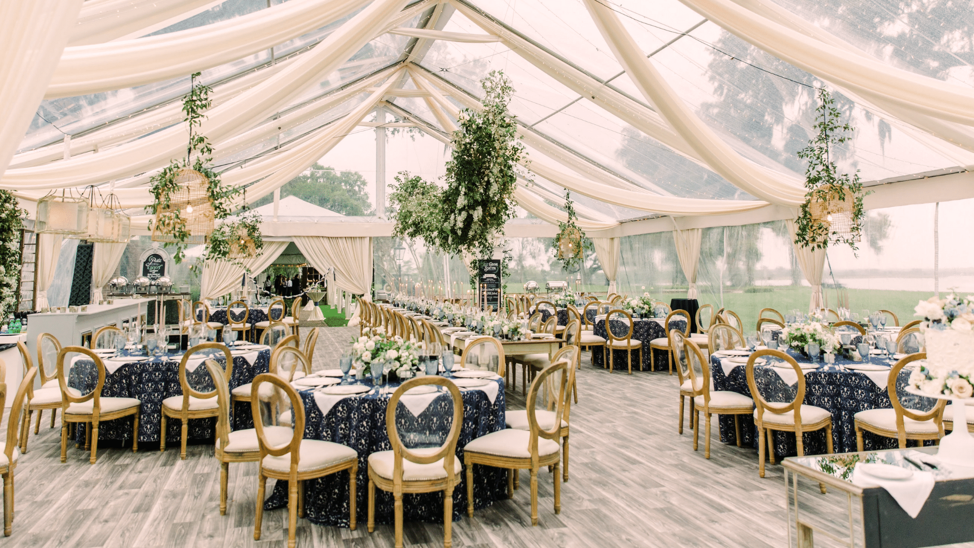 27. Plan Your Decor Around the Venue