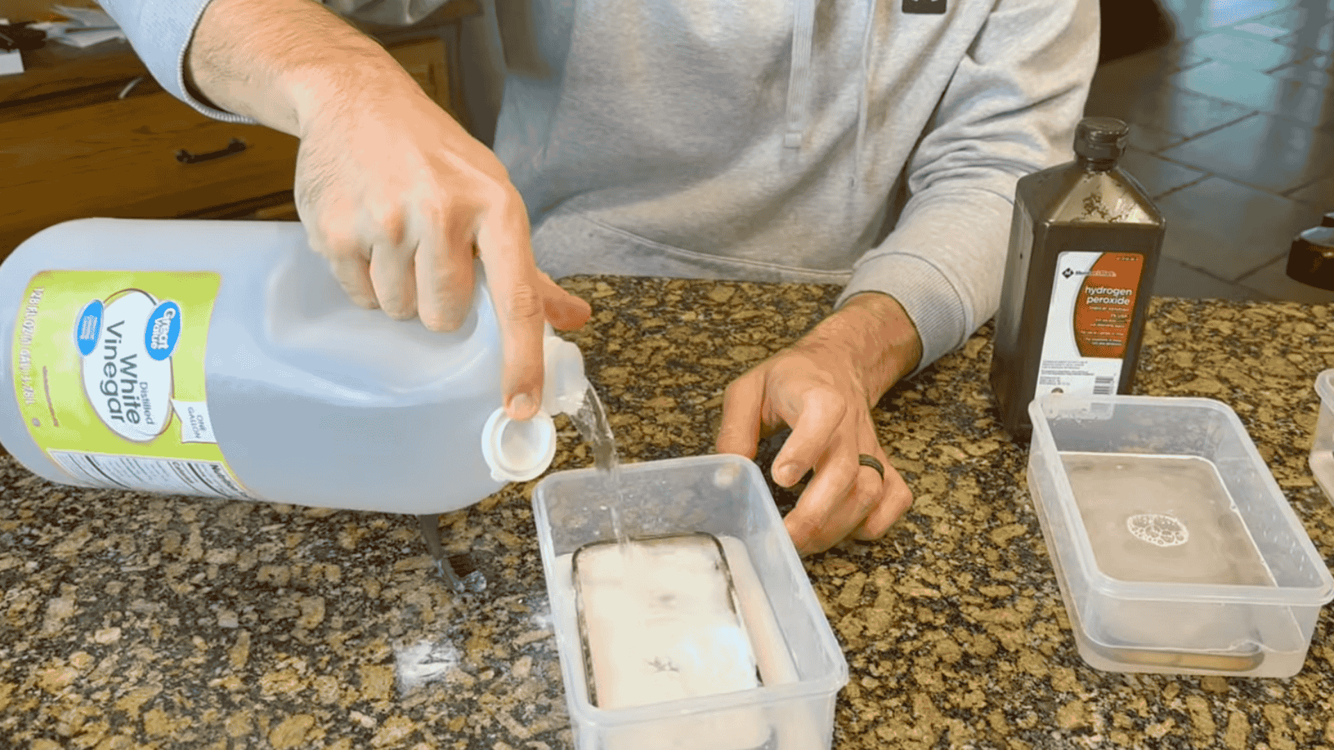 Step 4 apply baking soda and vinegar