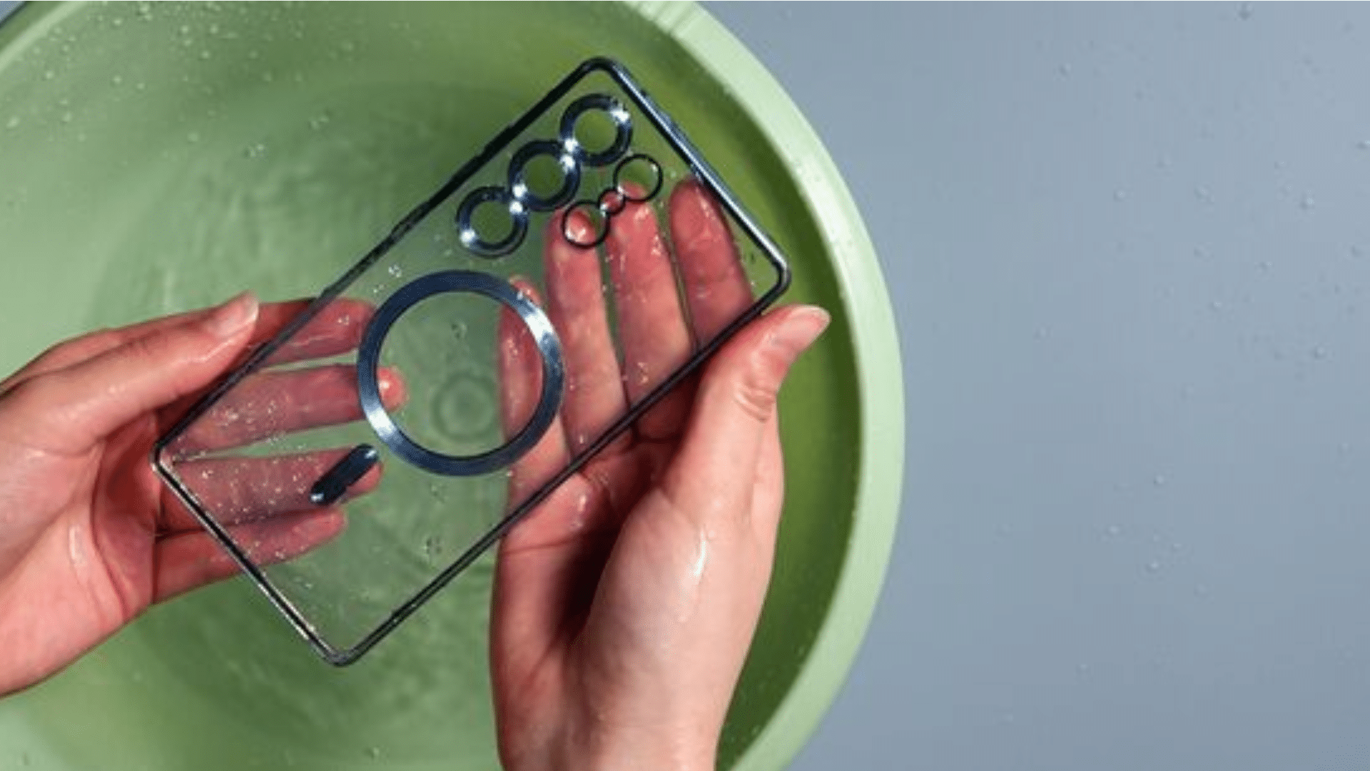 how to clean a clear phone case