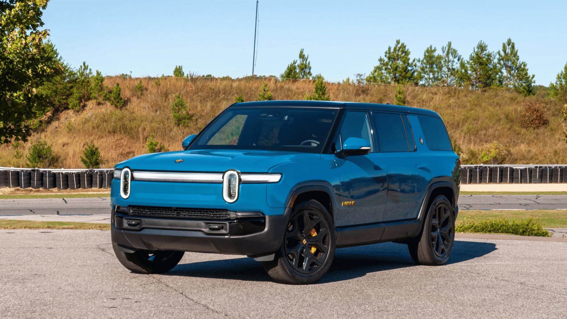 rivian r1 s awd
