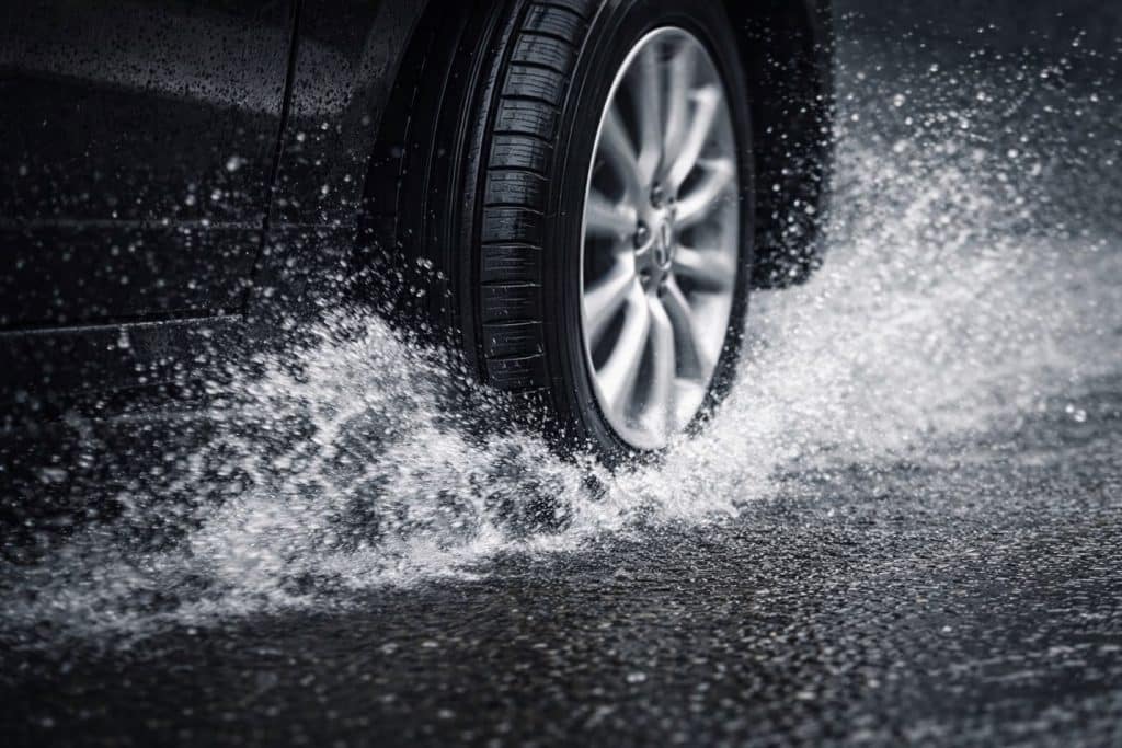 Tire Wear Patterns That Increase Hydroplaning Risk