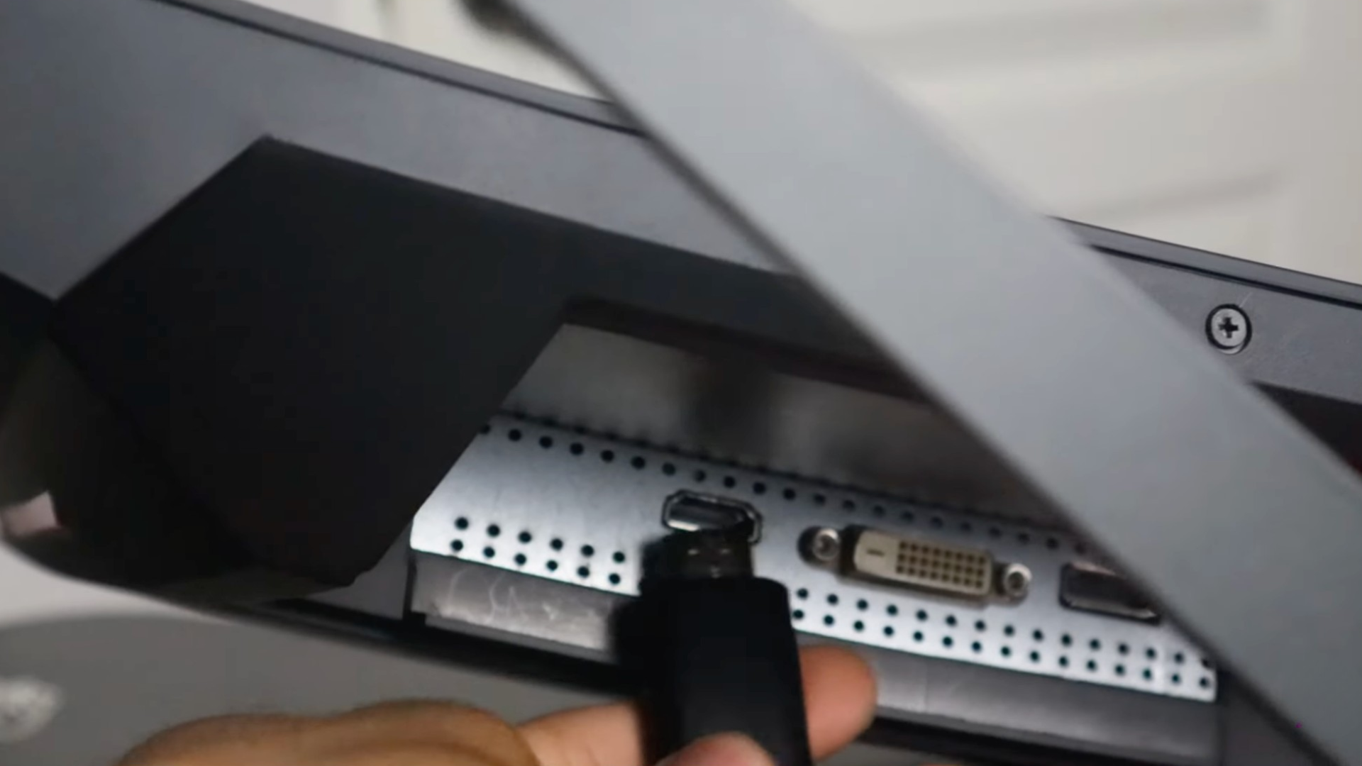 Connect the Cable to the Monitor