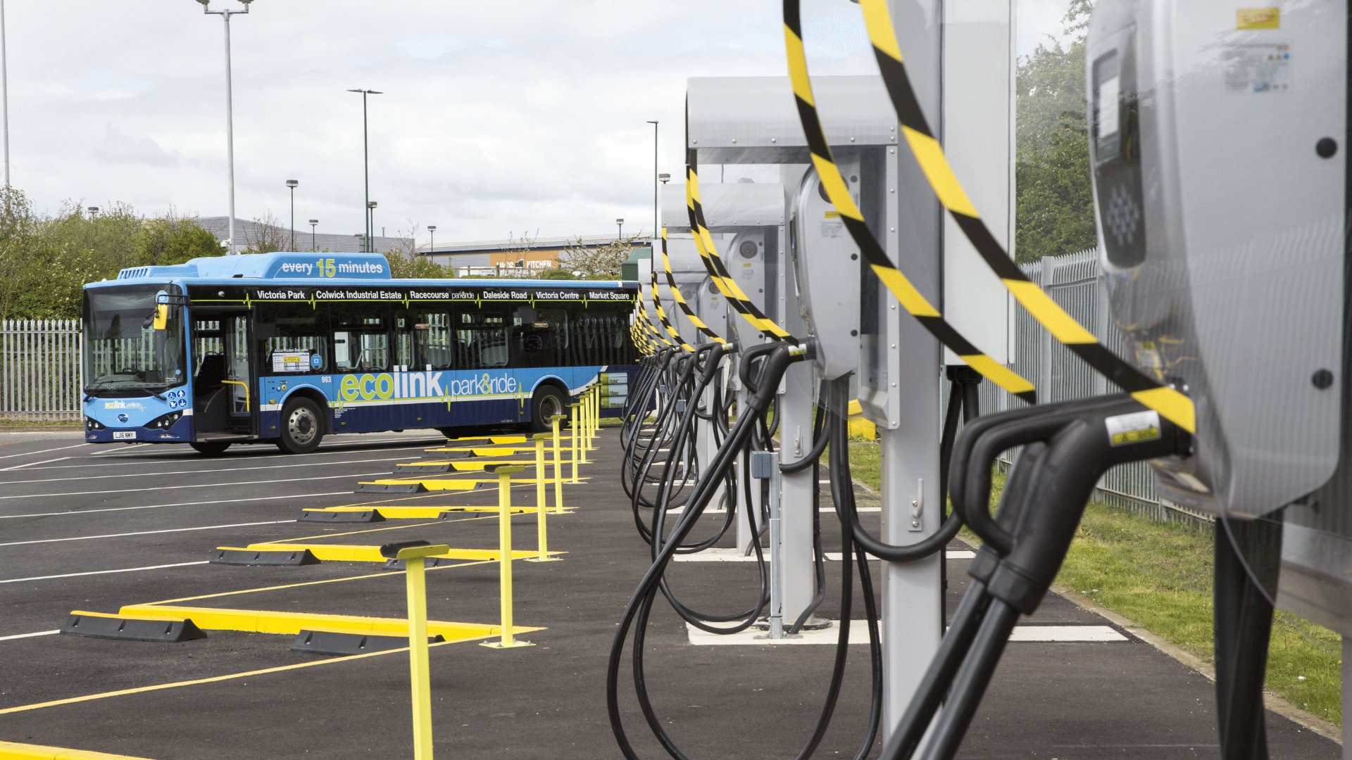 amsterdam–integrated bike sharing and EV infrastructure