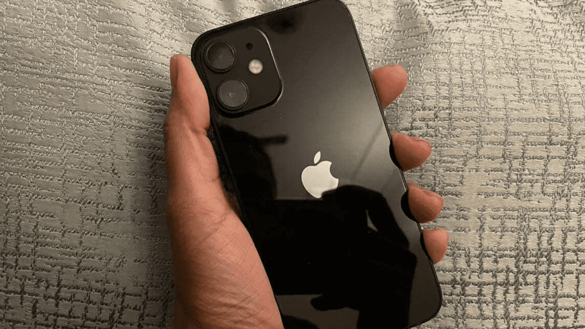 key features of i phone 12 mini