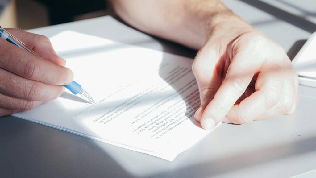 Translation for USCIS: How to Ensure Your Documents Are Accurate and Accepted