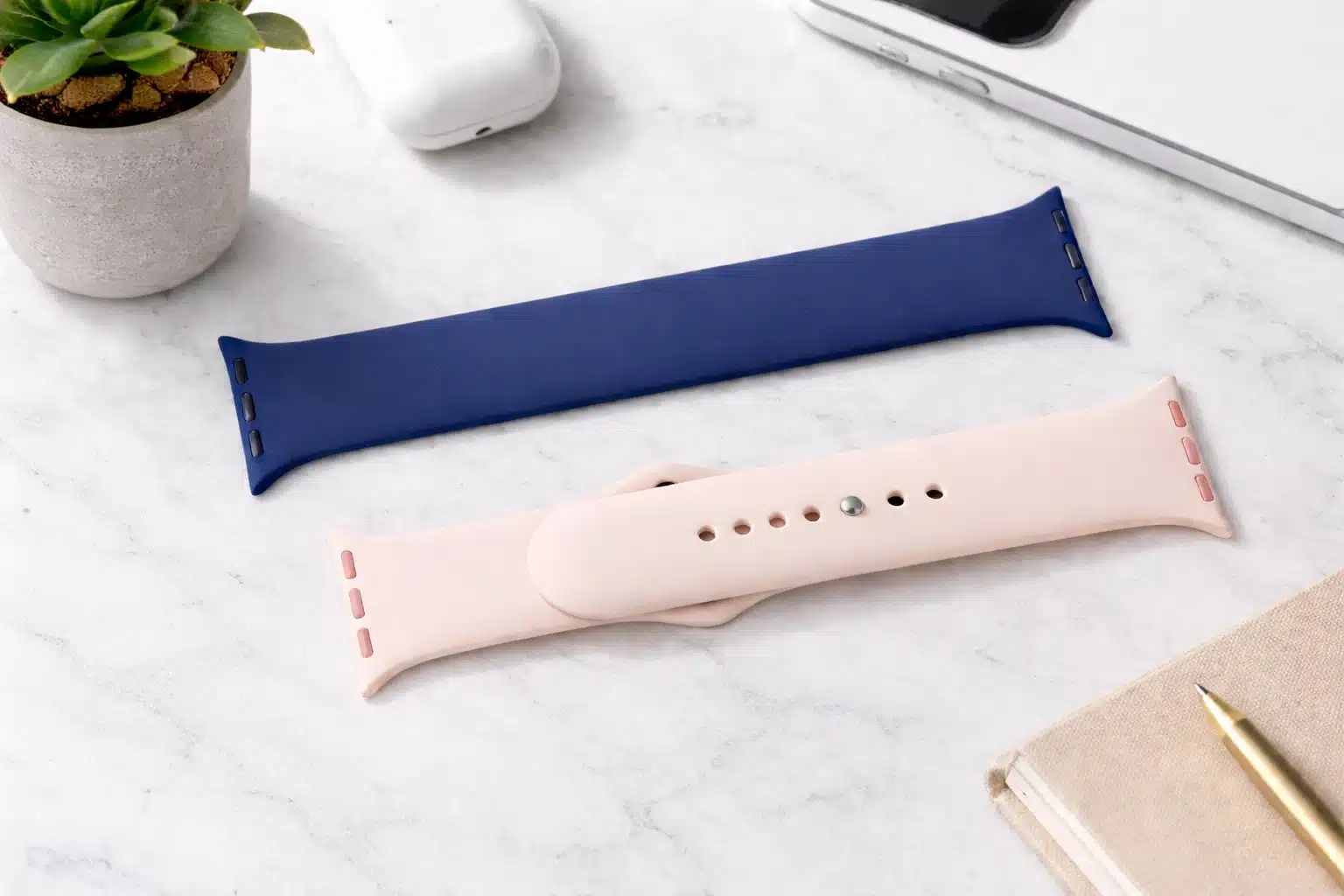 Apple Watch sport band and solo loop showing material and build quality